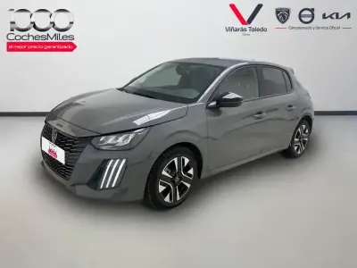 Usado Peugeot 208 Allure 110 CV (80 kW) 2025 Gris Utilitario