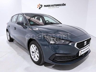 Usado Seat Leon Style 116 CV (85 kW) 2024 Gris / plata Berlina