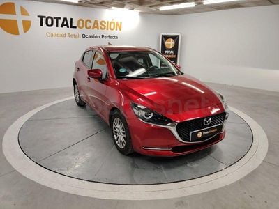 Usado Mazda 2 90 CV (66 kW) 2022 Rojo Berlina