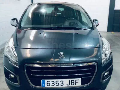 Usado Peugeot 3008 Active 120 CV (88 kW) 2014 Azul Familiar