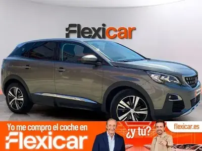 Usado Peugeot 3008 Allure 130 CV (95 kW) 2020 Gris SUV