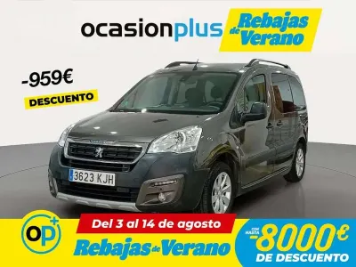 Usado Peugeot TePee 110 CV (80 kW) 2018 Gris Familiar