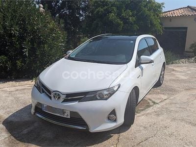 Toyota Auris Hybrid