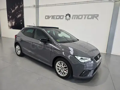 Usado Seat Ibiza FR 115 CV (84 kW) 2025 Gris / plata Utilitario