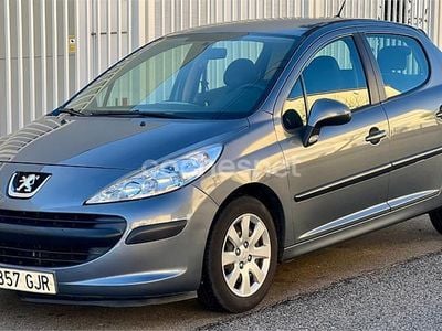 Gris / plata Usado 2008 Peugeot 207 Berlina | 4000 € (Precio justo)