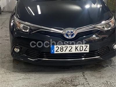 Toyota Auris Hybrid