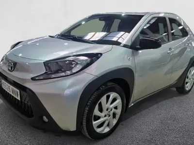 Usado Toyota Aygo X Play 72 CV (52 kW) 2024 SUV