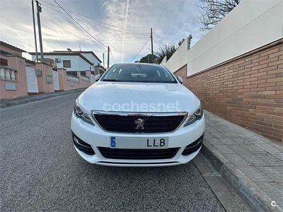 Usado Peugeot 308 Active 110 CV (80 kW) 2020 Blanco Berlina