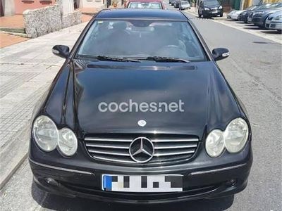 Negro Usado 2004 Mercedes CLK270 Avantgarde Coupe | 4000 €