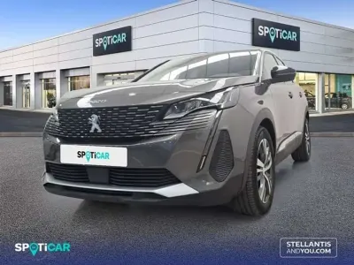 Usado Peugeot 3008 Allure 131 CV (96 kW) 2023 Gris SUV