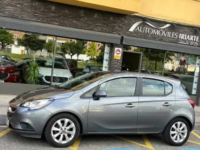 Usado Opel Corsa Selective 90 CV (66 kW) 2017 Gris / plata Utilitario