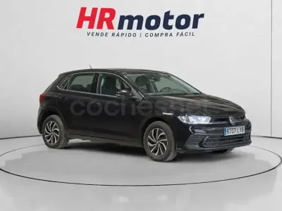 Usado VW Polo Life 95 CV (69 kW) 2022 Negro Utilitario