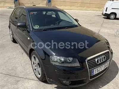 Usado Audi A3 Sportback Ambition 140 CV (102 kW) 2005 Negro Utilitario