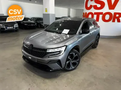 Usado Renault Austral Techno 160 CV (117 kW) 2024 Gris / plata SUV
