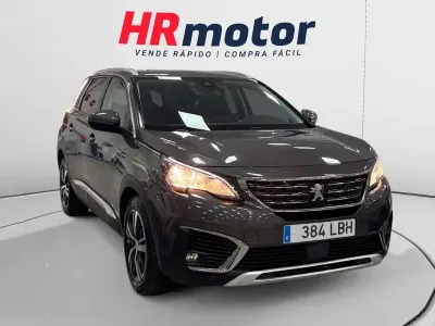 Usado Peugeot 5008 Allure 131 CV (96 kW) 2019 Gris SUV