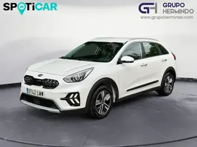 Usado Kia Niro 141 HP (103 kW) 2021 Branco SUV