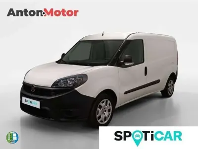 Usado Fiat Doblò 120 CV (88 kW) 2021 Blanco Monovolumen