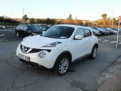 Käytetty Nissan Juke Acenta 110 HP (80 kW) 2015 Valkoinen Katumaasturi