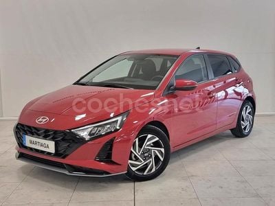Granate Usado 2025 Hyundai i20 Berlina | 18.500 € (Precio justo)