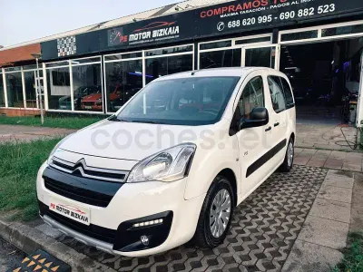 Usado Citroën Berlingo Live 100 CV (73 kW) 2016 Blanco Monovolumen