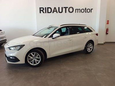 Usado Seat Leon Style 115 CV (84 kW) 2022 Blanco Familiar