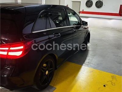 Usado Mercedes B220 AMG line 177 CV (130 kW) 2016 Negro Monovolumen