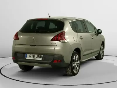 Usado Peugeot 3008 Allure 165 CV (121 kW) 2016 Gris SUV