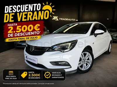 Usado Opel Astra Dynamic 110 CV (80 kW) 2019 Blanco Berlina