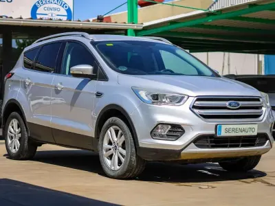 Usado Ford Kuga Trend+ 120 CV (88 kW) 2018 Gris SUV