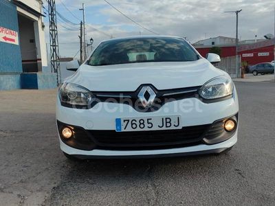 Blanco Usado 2014 Renault Mégane III Bose Edition Berlina | 9500 € (Caro)