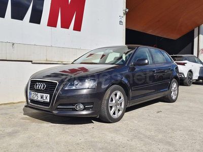 Usado Audi A3 Ambiente 160 CV (117 kW) 2010 Gris / plata Utilitario