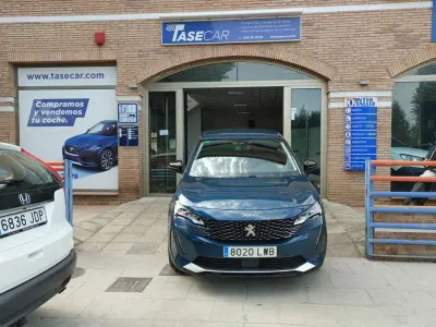 Usado Peugeot 3008 Active 131 CV (96 kW) 2022 Azul SUV