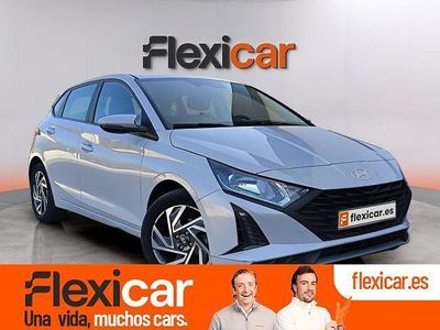Usado Hyundai i20 84 CV (61 kW) 2024 Gris Utilitario