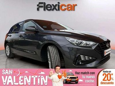 Usado Hyundai i30 110 CV (80 kW) 2022 Gris Utilitario