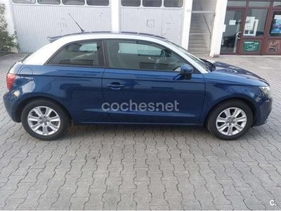 Azul Usado 2011 Audi A1 Attraction Berlina | 7150 € (Precio justo)