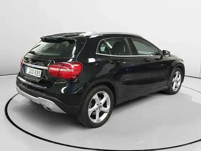 Begagnad Mercedes GLA200 136 HK (100 kW) 2017 Svart SUV