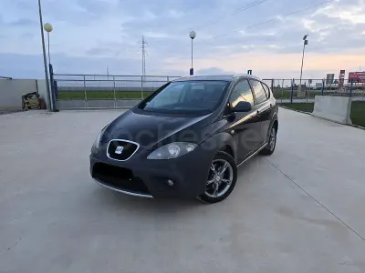 Usado Seat Altea 140 CV (102 kW) 2010 Negro Monovolumen