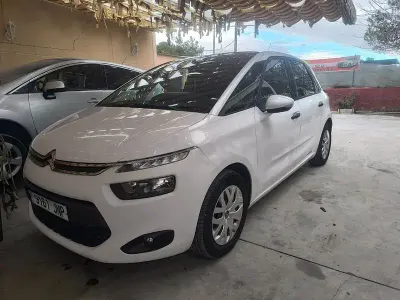 Usado Citroën C4 Picasso Live 120 CV (88 kW) 2016 Negro Monovolumen