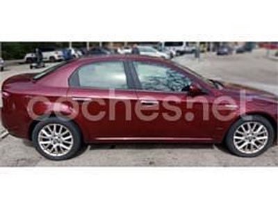 Granate Usado 2006 Alfa Romeo 159 Distinctive Berlina | 3490 € (Precio justo)