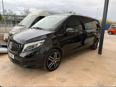 Käytetty Mercedes V220 Avantgarde 163 HP (119 kW) 2018 Musta Tila-auto