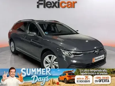 Usado VW Golf VIII Life 131 CV (96 kW) 2024 Gris Familiar
