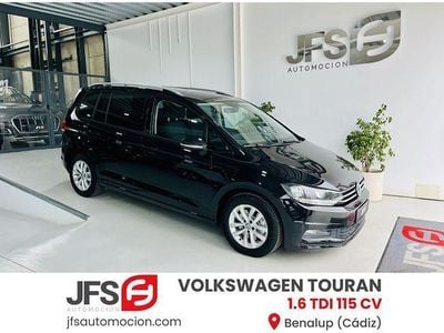 Usado VW Touran 116 CV (85 kW) 2018 Negro Monovolumen
