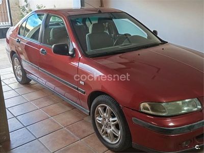 Granate Usado 1999 Rover 400 Berlina | 2000 €
