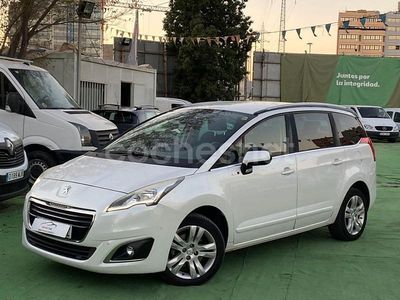 Blanco Usado 2016 Peugeot 5008 Active Monovolumen | 10.500 € (Caro)