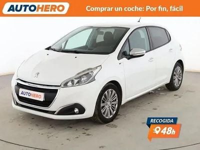 Begagnad Peugeot 208 Style 100 HK (73 kW) 2016 Vit Halvkombi