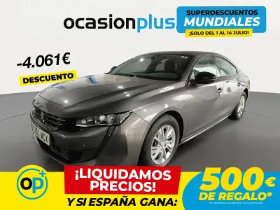 Usado Peugeot 508 Active 131 CV (96 kW) 2022 Gris / plata Berlina