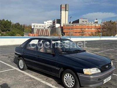 Verde Usado 1994 Ford Escort Berlina | 850 €