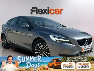 Usado Volvo V40 120 CV (88 kW) 2019 Gris