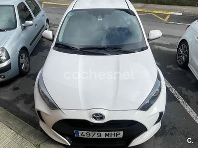 Blanco Usado 2023 Toyota Yaris Hybrid Active Berlina | 20.000 € (Precio justo)