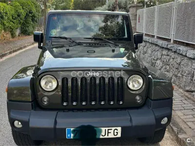 Usado Jeep Wrangler Unlimited Sahara 200 CV (147 kW) 2015 Verde SUV